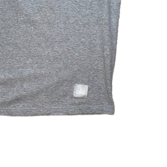 ALO Yoga Men's Double Take Heather Gray Short Sleeve Tee - Picture 6 of 7